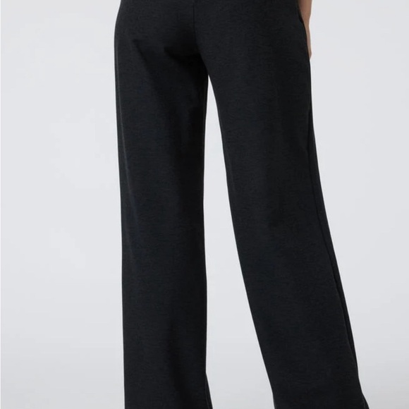 NWT Vuori Black Heather  Elevation  trouser long XL. Price is firm at 70 - Picture 3 of 5